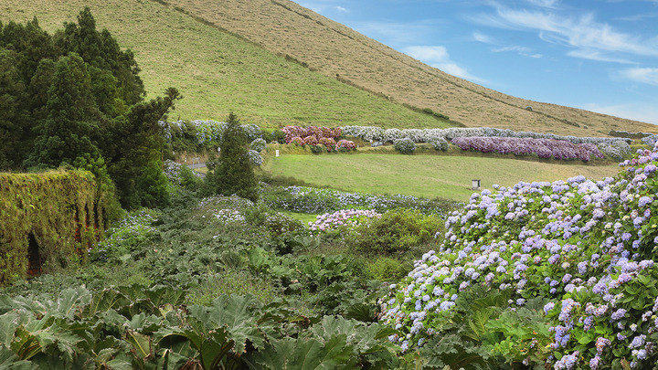 Sao Miguel - Miradouro Groto do Inferno & Mosteiros