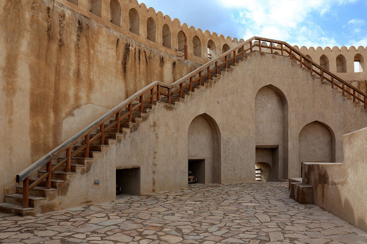 Nizwa Fort - Tanuf - Hota Cave - Misfat